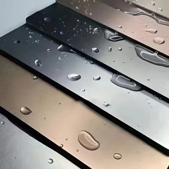 Metalowy szczotkowany panel samoprzylepny