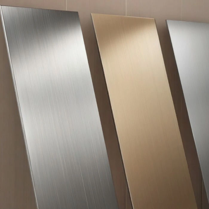 Metalowy panel z forniru teksturowanego